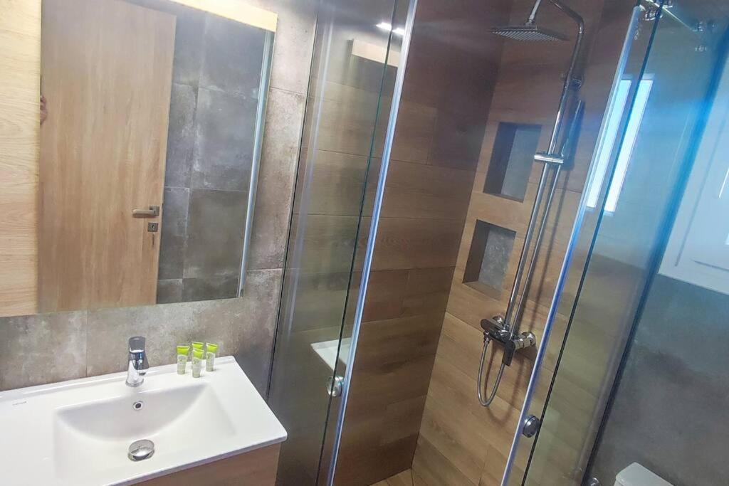 A & F Apartments - Ari'S House Kalyves Polygyrou ภายนอก รูปภาพ